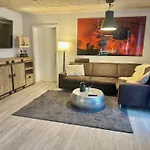 Appartamento Filmreif, Hollywood Meets Urlaub, Mit Sauna Und Whirlpool *