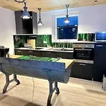 Appartamento Filmreif, Hollywood Meets Urlaub, Mit Sauna Und Whirlpool Dahlem (Euskirchen)