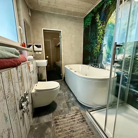 Appartamento Filmreif, Hollywood Meets Urlaub, Mit Sauna Und Whirlpool