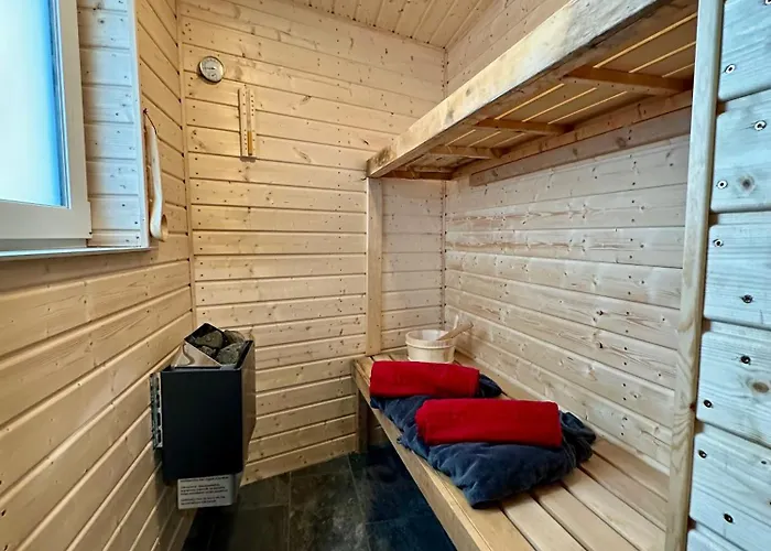 Filmreif, Hollywood Meets Urlaub, Mit Sauna Und Whirlpool Appartement Dahlem (Euskirchen)